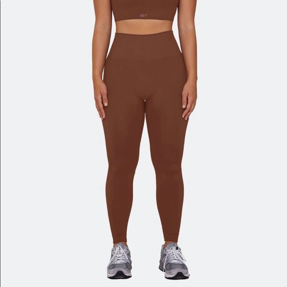 SETactive Sculptflex Leggings in Mocha - size medium